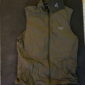 Arc'teryx Men's Dark Green Vest